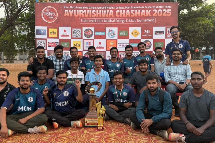RUNNER UP TEAM OF GMC MIRAJ FOR AYURVISHWA CHASHAK 2025 , STATE LEVEL INTER MEDICAL COLLEGE CRICKET TOURNAMENT